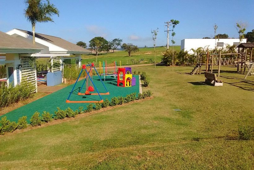 307c265c-56a2-4b00-a61f-e573e0d15fd8