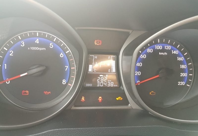HYUNDAI HB20 1.6 COMFORT PLUS 16V FLEX 4P AUTOMATICO 7 HYUNDAI HB20 1.6 COMFORT PLUS 16V FLEX 4P AUTOMATICO 7