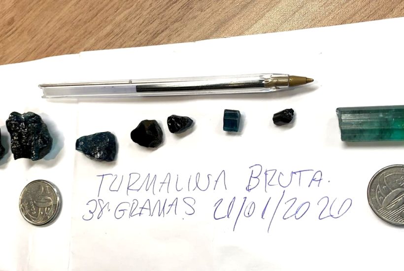 Pedras e minerais Turmalina Bruta 1