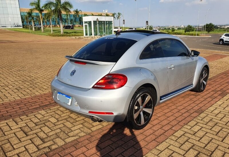 VOLKSWAGEN FUSCA 2.0 TSI 16V GASOLINA 2P AUTOMATICO 4