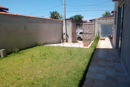 Sobrado novo lado praia no Cibratel 214x