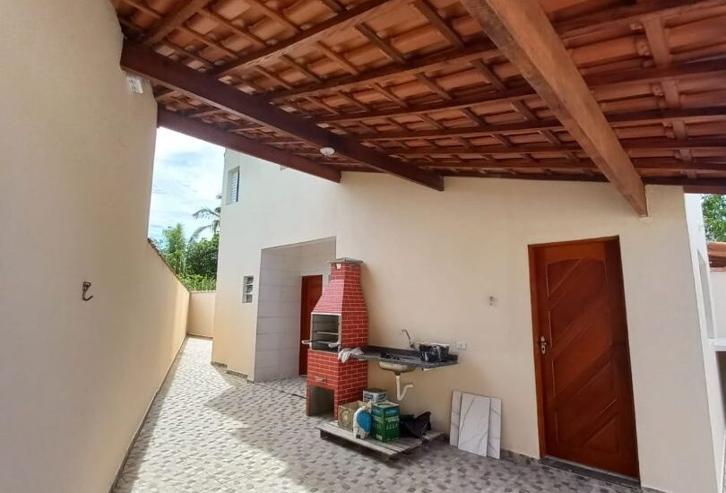 Sobrado no Jardim Regina em Itanhaém-6